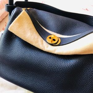 Hermes Lindy 26 Bleu Nuit GHW Clemence